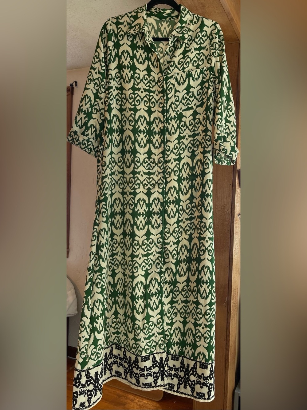 Max Studio Green Button-Down Maxi Dress - Picture 4 of 7